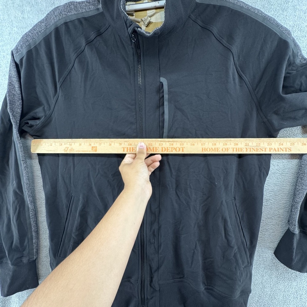 Lululemon Size XL Mens Kung Fu Track Jacket II Black Herringbone Stripe - Picture 6 of 6